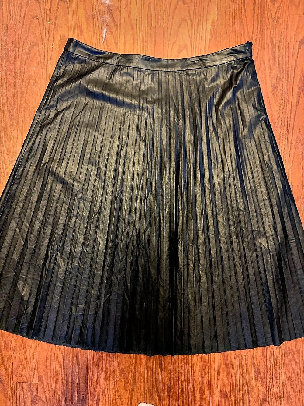 Love & Legend Pleated Skirt in Black Size 16 NWT